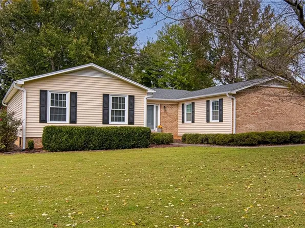 7807 Whipple Trl, Greensboro, NC 27455
