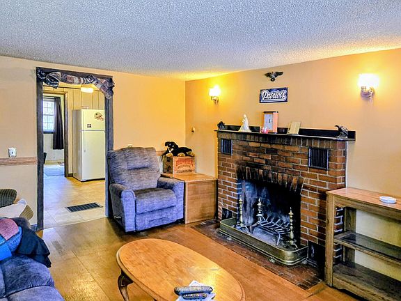 5th image of 213 Waldo Street