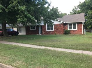 1817 Surrey Dr, Pryor, OK 74361