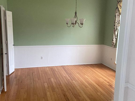 5th image of 2500 Bowie Dr