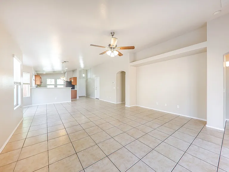 3312 S 95th Dr — Photo 6