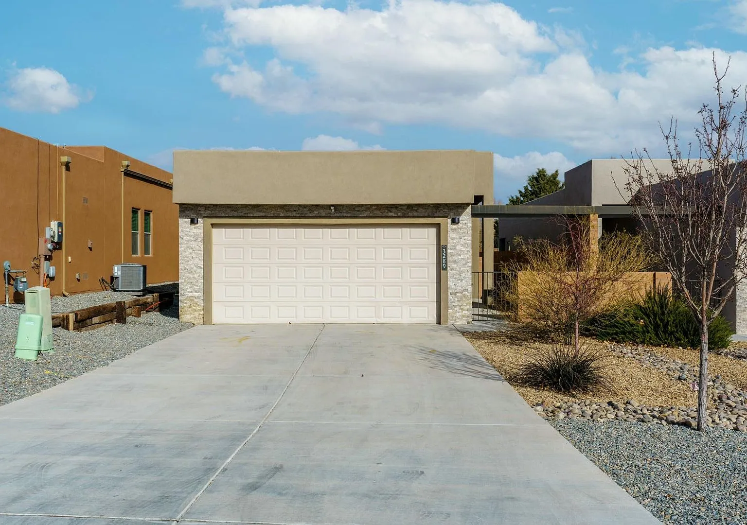 Beautiful Home in Rio Rancho — Photo 1