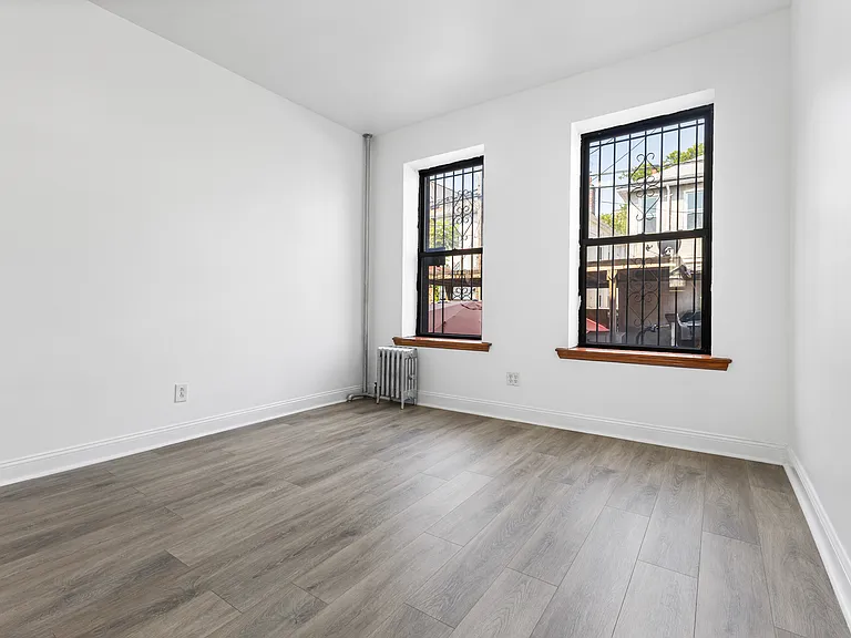 84 E 55th St #1R — Photo 11