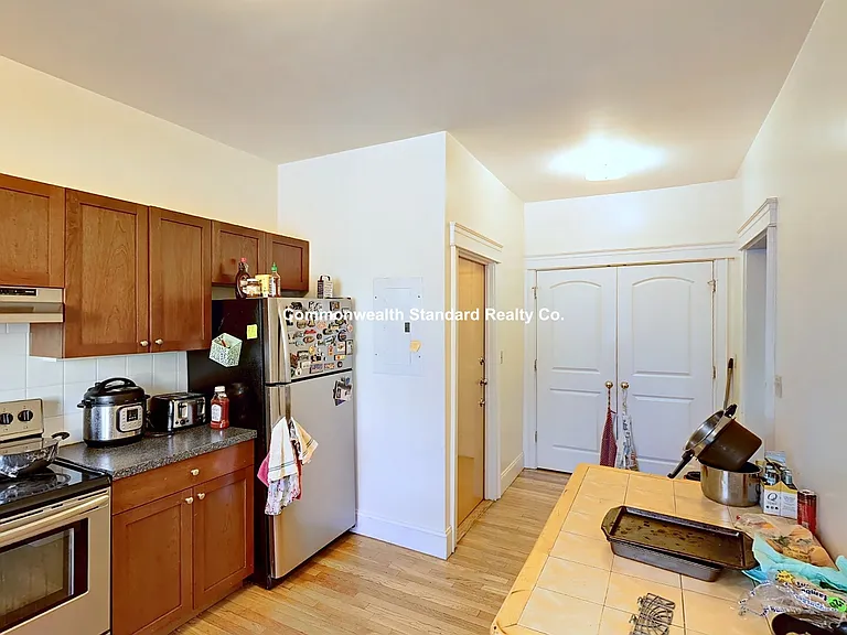 27 Glenville Ave #1A — Photo 9