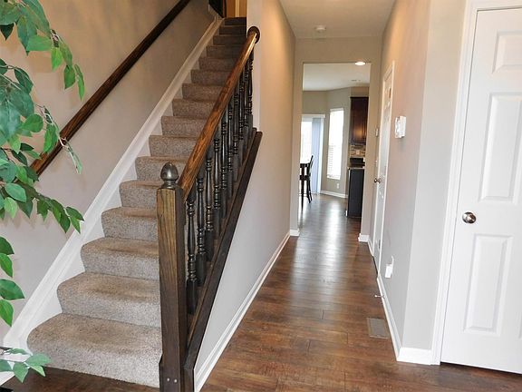 3rd image of 7654 Hempston Cir