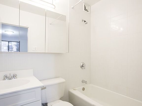 5th image of 434 W 19th St APT 4C