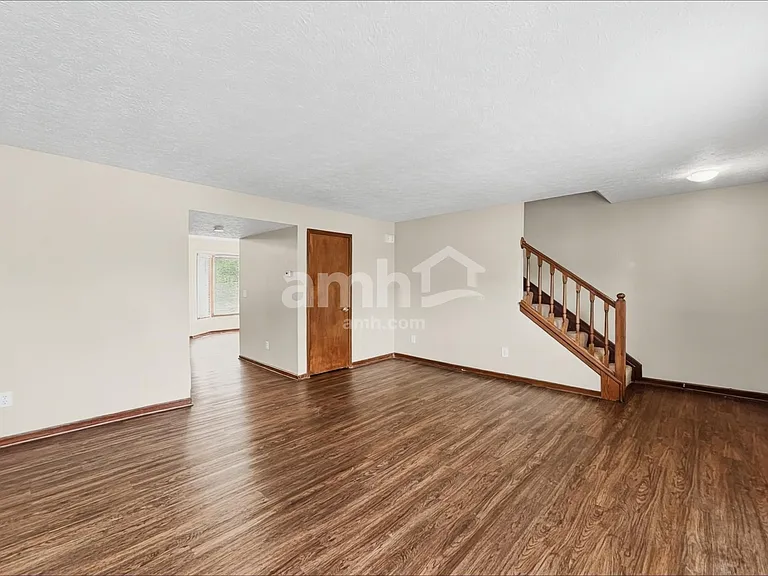 5829 Sharets Dr — Photo 7