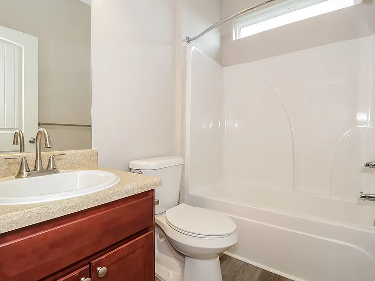 69 Howard Ave NW — Photo 16
