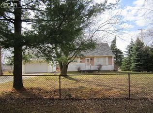 1386 Conway St, Flint, MI 48532