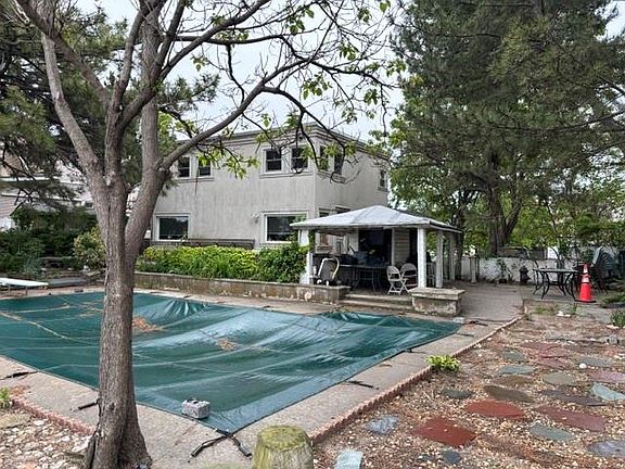 4th image of 5100 Oceanview Ave