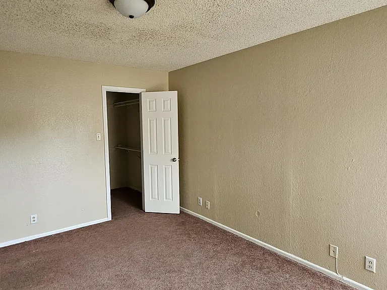 4229 Siesta Ln — Photo 15