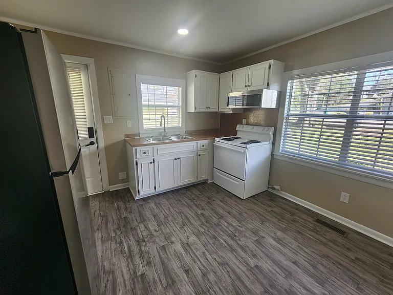 605 Martin Luther King Dr — Photo 4