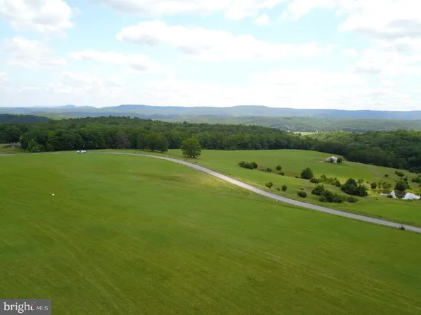 32 Markwood Dr, Keyser, WV 26726