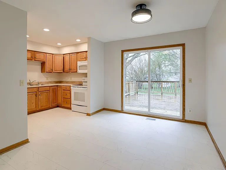 4115 N 213th Cir — Photo 33