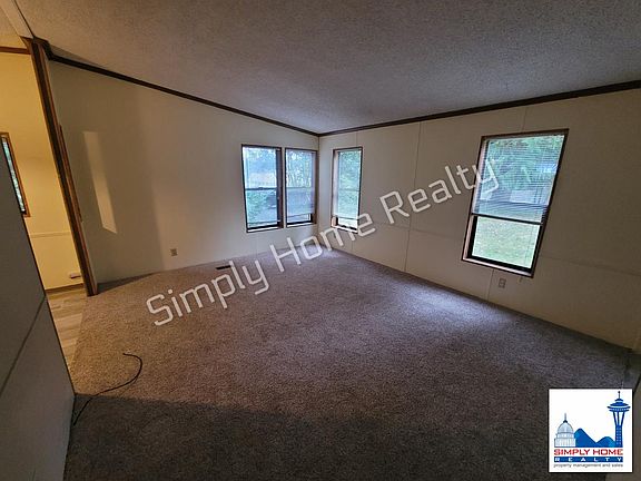 4th image of 3810 56th Ave NE