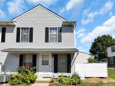 6577 Liberty Bell Dr #20C, Brookpark, OH, 44142