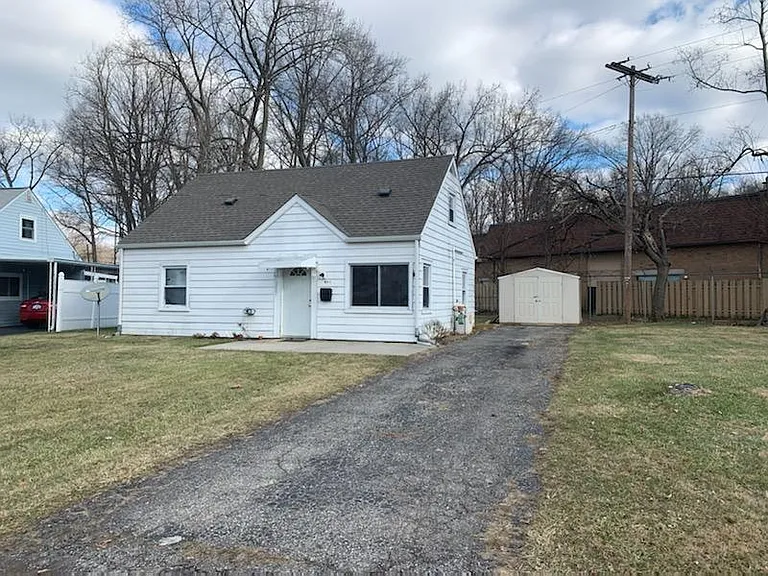 804 Dimson Dr E — Photo 9