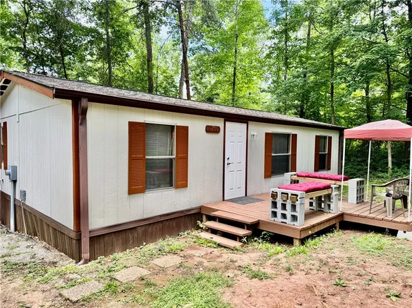 111 Marietta Dr, Westminster, SC 29693