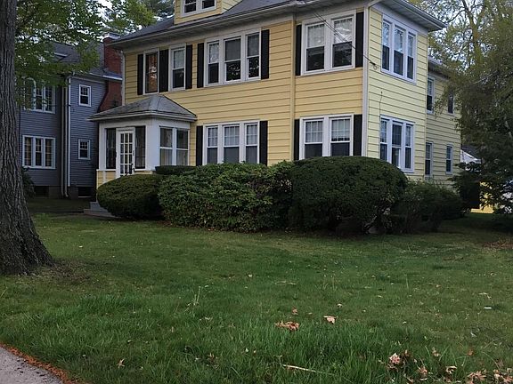 2nd image of 160 S Quaker Ln