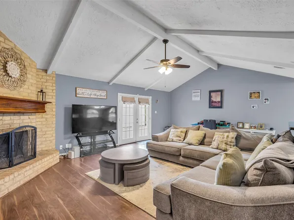 21807 Meadowhill Dr, Spring, TX 77388