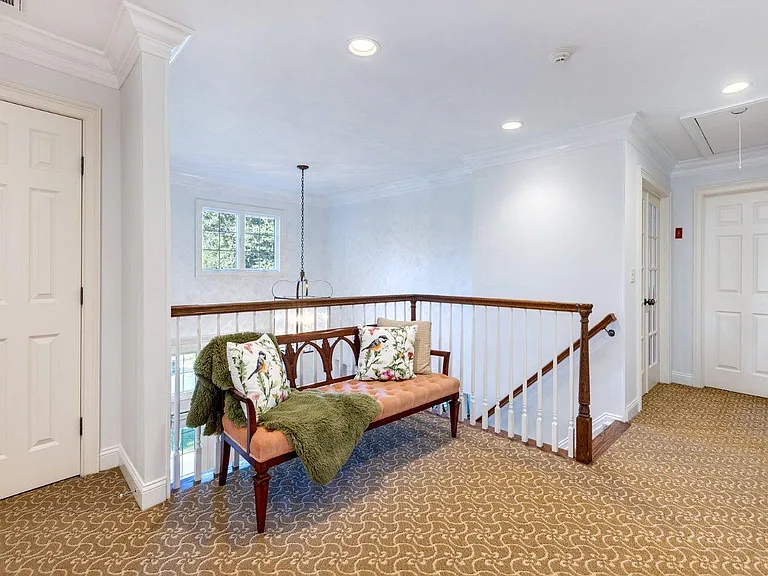 7 Byron Rd — Photo 16