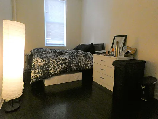 Rented by Karten Real Estate Services LLC | media 18