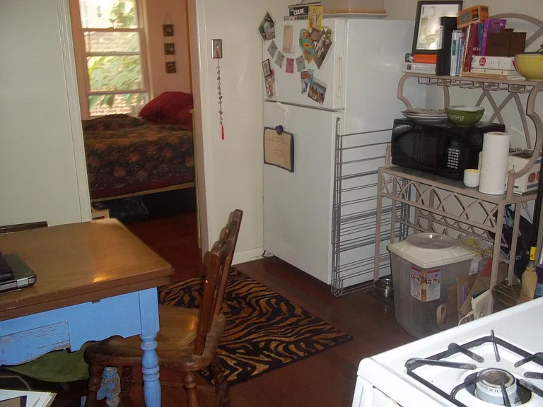 1331 Snyder Ave #2R — Photo 3
