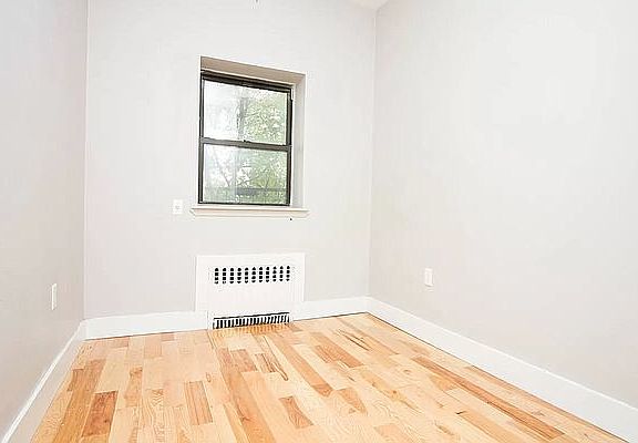 5th image of 407 Chauncey St APT B3