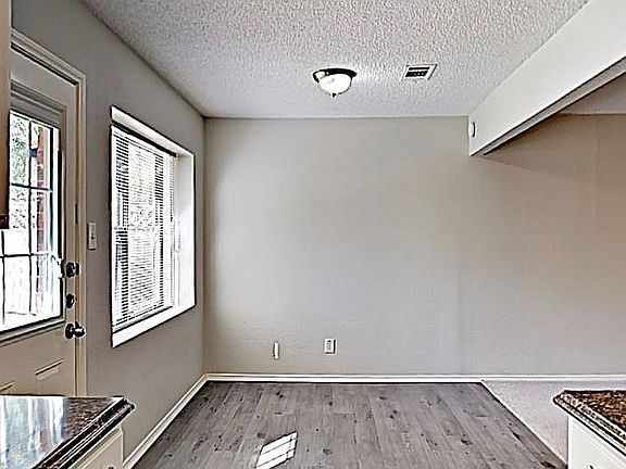 5th image of 536 Greenway Dr