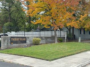 1221 Skeeters Ln Unit 18, Medford, OR 97504