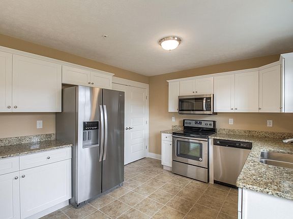 3rd image of 218A Orchard Ln
