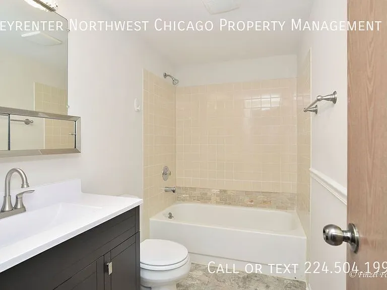 1212 Stratford Ln — Photo 12