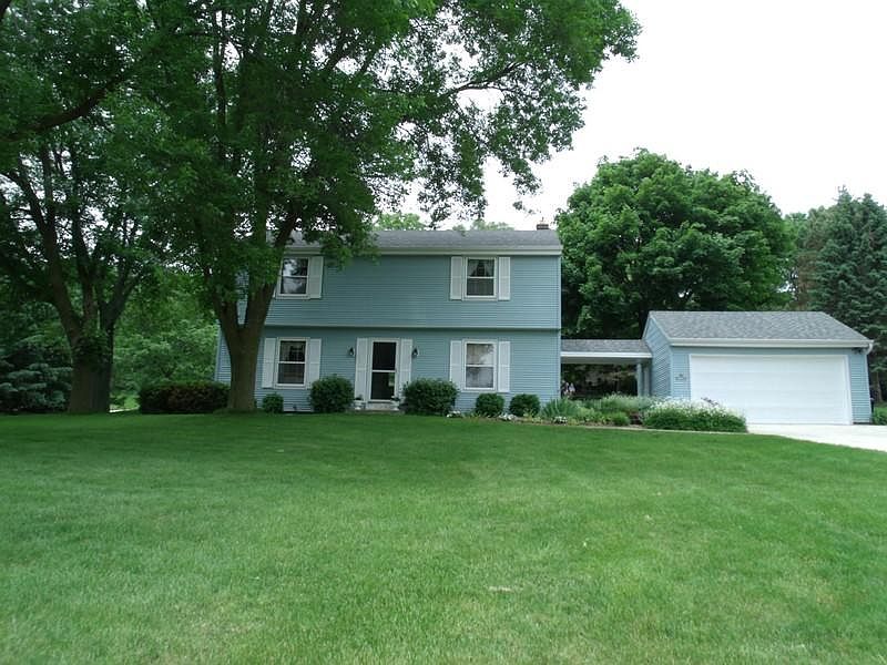 1st image of N8W27398 Woodridge Ln