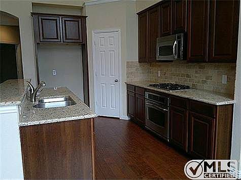 5th image of 7208 Dry Creek Dr