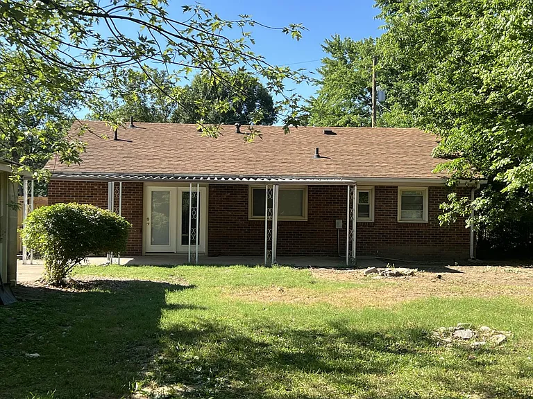 13915 Petwood Blvd — Photo 2
