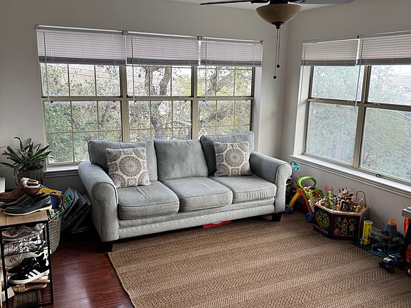 3rd image of 791 Moonglow Ave