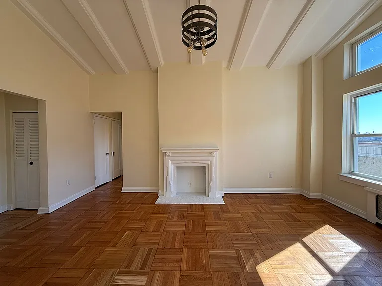 The Royal York Apartments — Photo 29