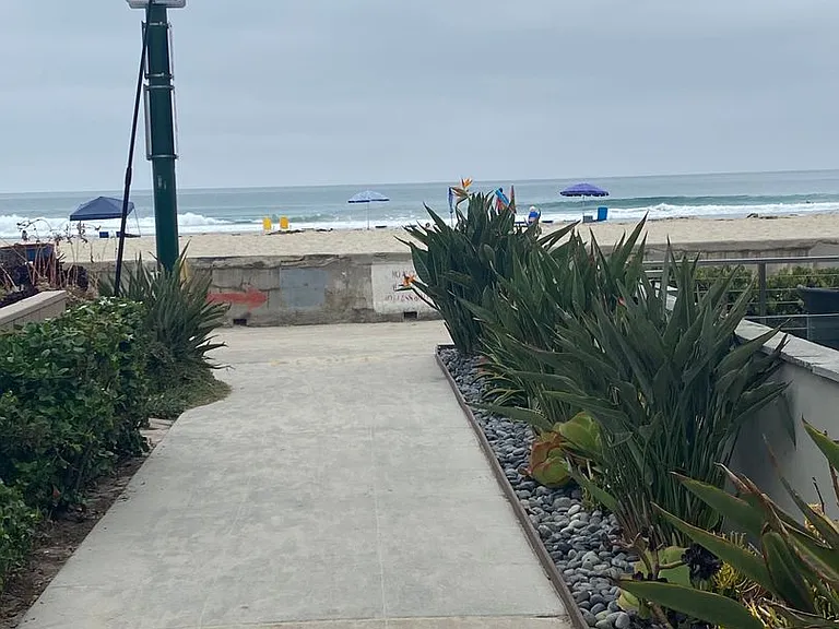 725 1/2 Ensenada Ct — Photo 11