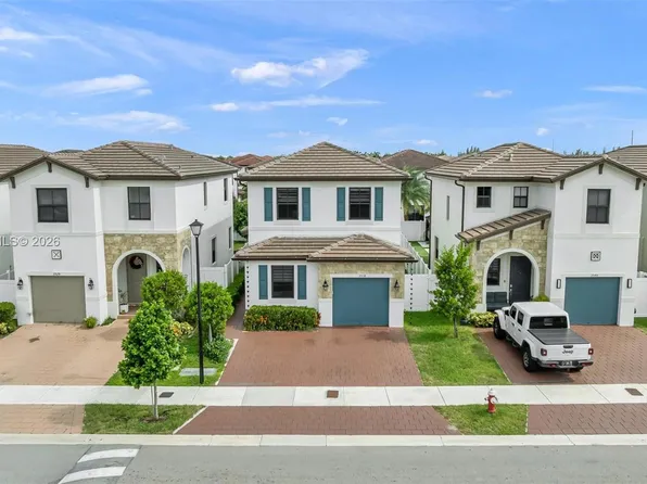 3538 W 108th St, Hialeah, FL 33018