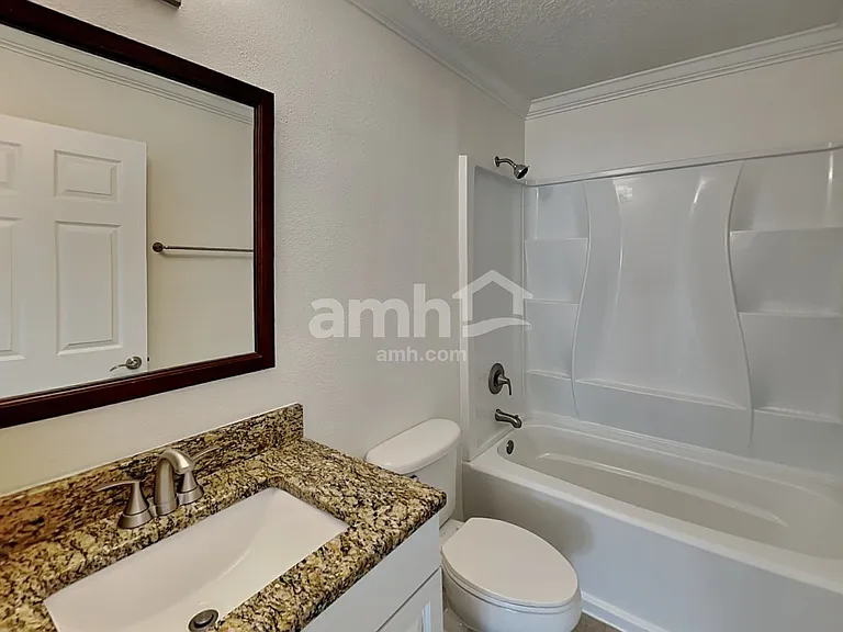 385 Bostwick Cir — Photo 10