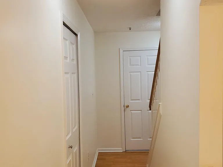 93 Prestwick Way — Photo 3