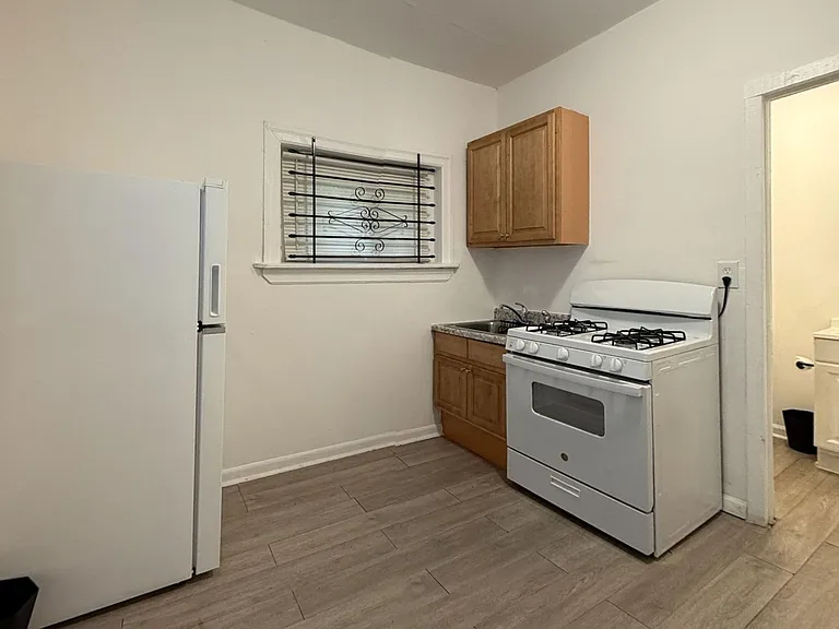 4727 North Penn Street — Photo 3