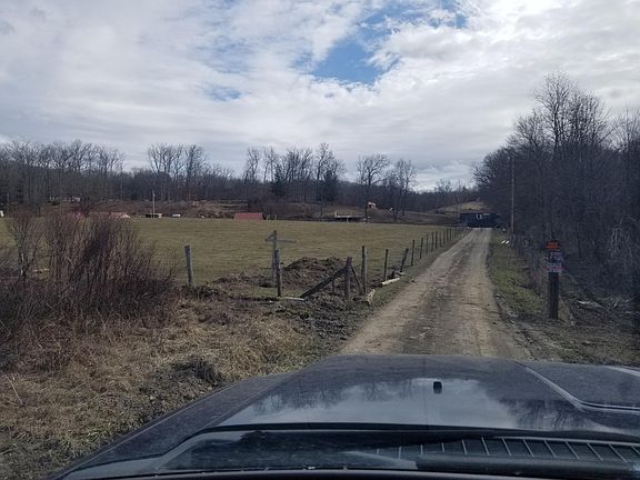 4th image of 443 Running Rd