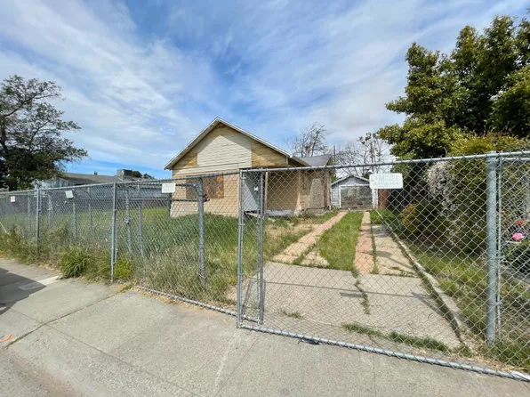 3817 21st Ave, Sacramento, CA 95820