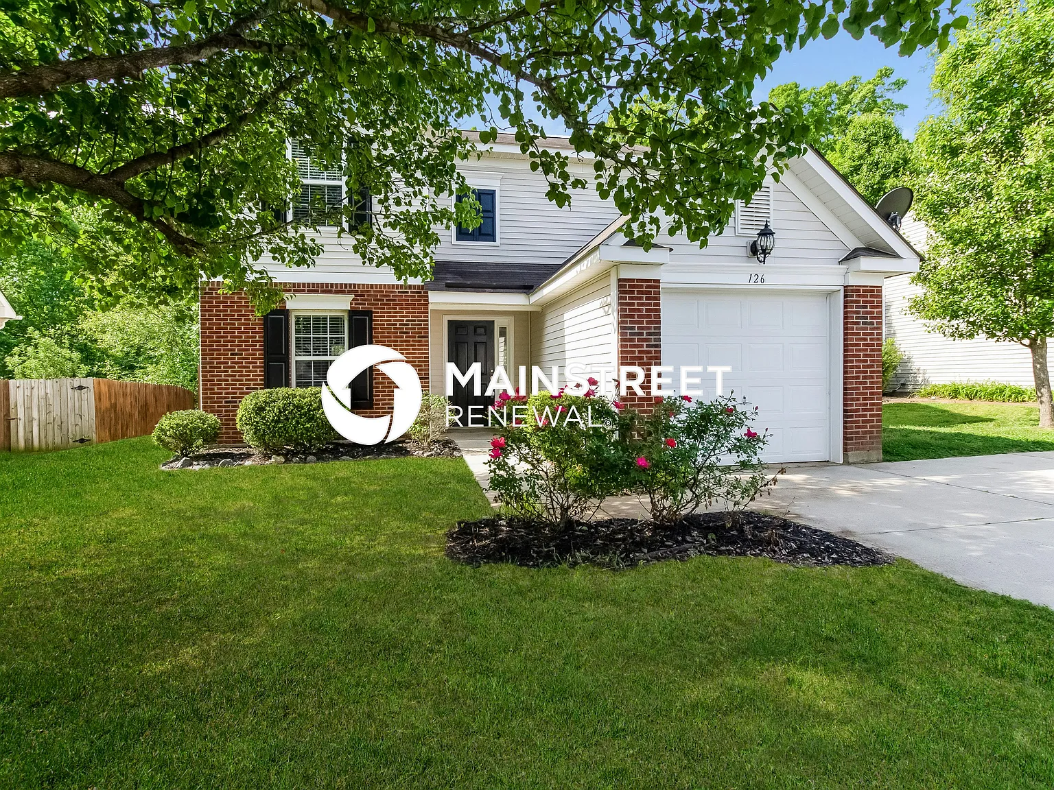 126 Hampshire Dr — Photo 1