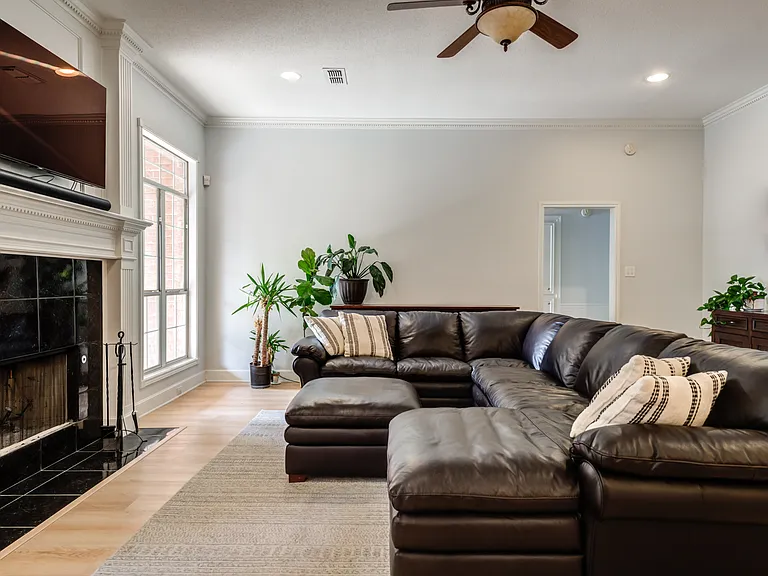 105 N Vale Ave — Photo 17