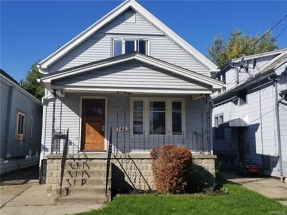 2nd image of 144 Freund St