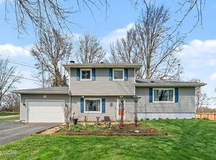 5369 Mirror Lake Dr, Lima, OH 45801
