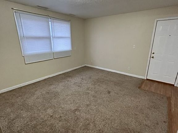 4th image of 690 Rock Island Ave APT 4