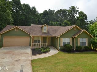 166 Elk Grove Dr, Auburn, GA